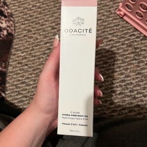 Odacité C-Glow Hydra-Firm Body Oil - Pink